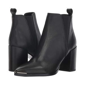 Tony Bianco Bello Black Jetta Polish